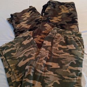 2 pairs of men's pajama pants